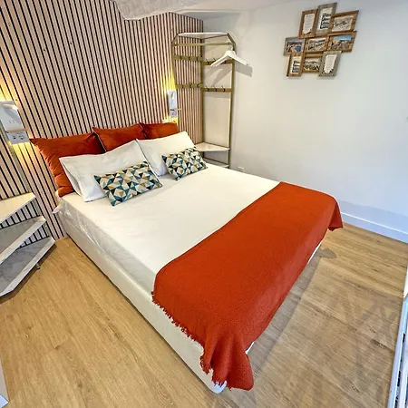 Apartment Elegant Seafront Loft Old Town