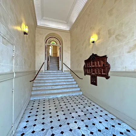 Elegant Seafront Loft Old Town *